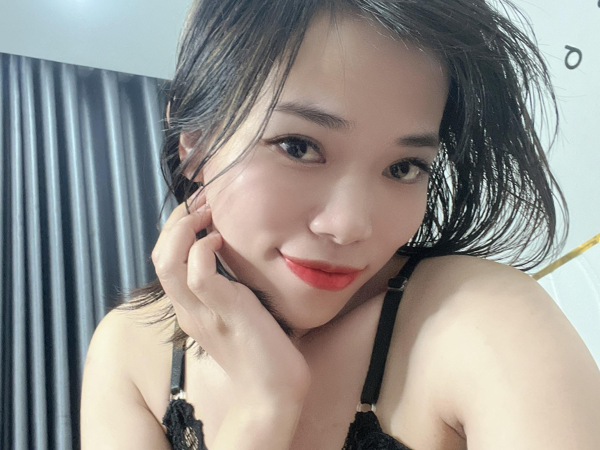 Alice225 Hookup