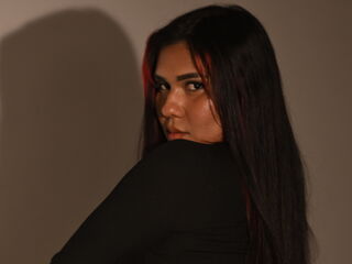 AlizLatifa Watching