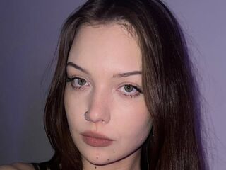 AmilyUiUi XXX