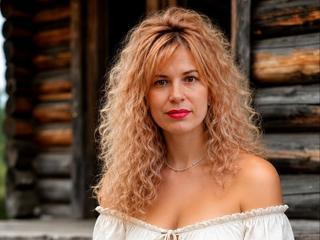 KeralinaIZ LiveJasmin