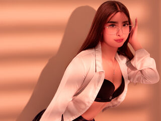 MelanyBloom Hot