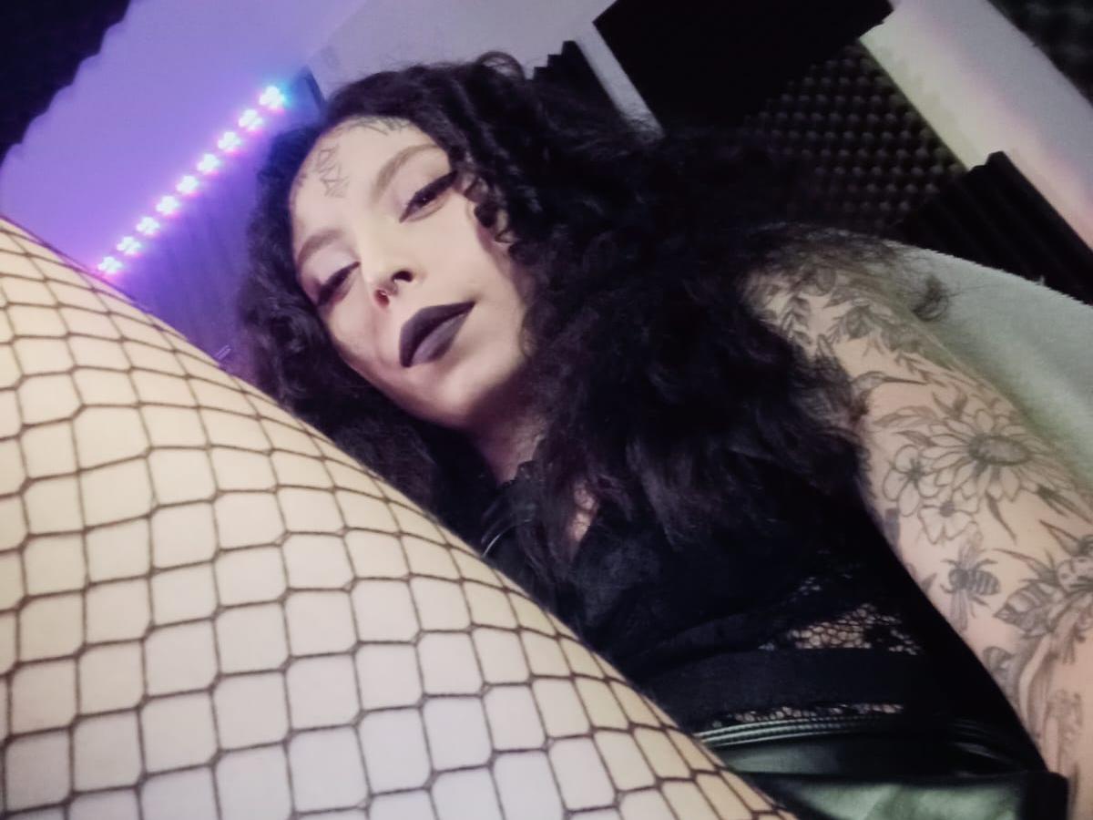 MissLaurie Wild