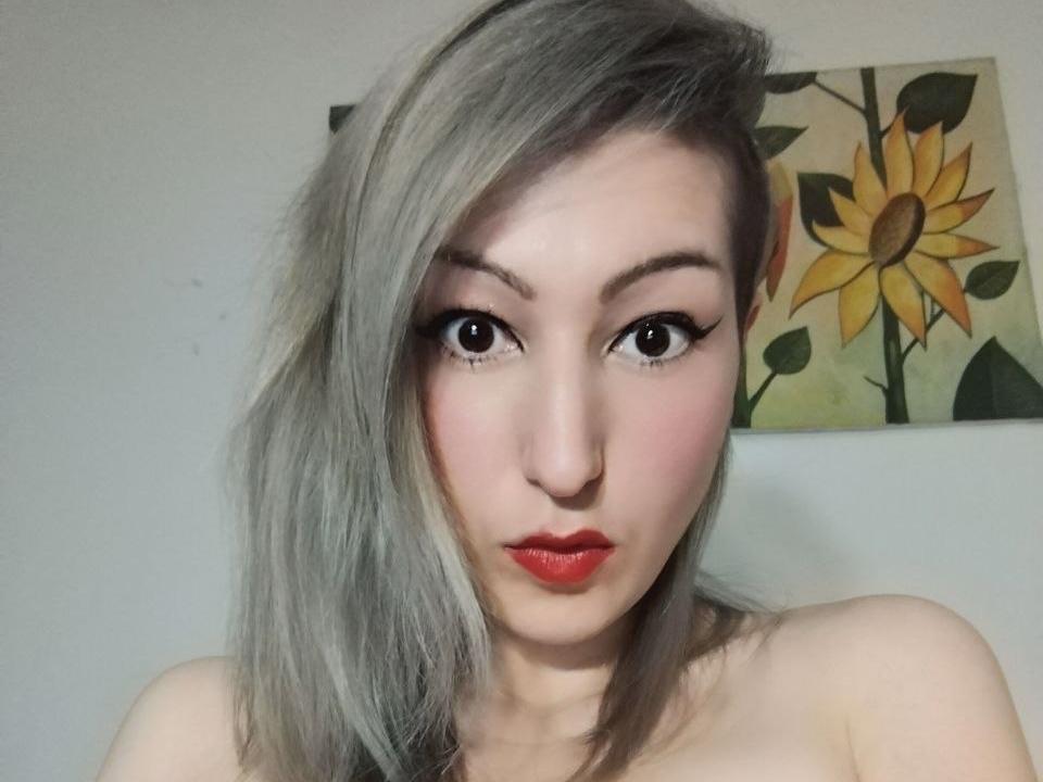 MissOrSlave Showing