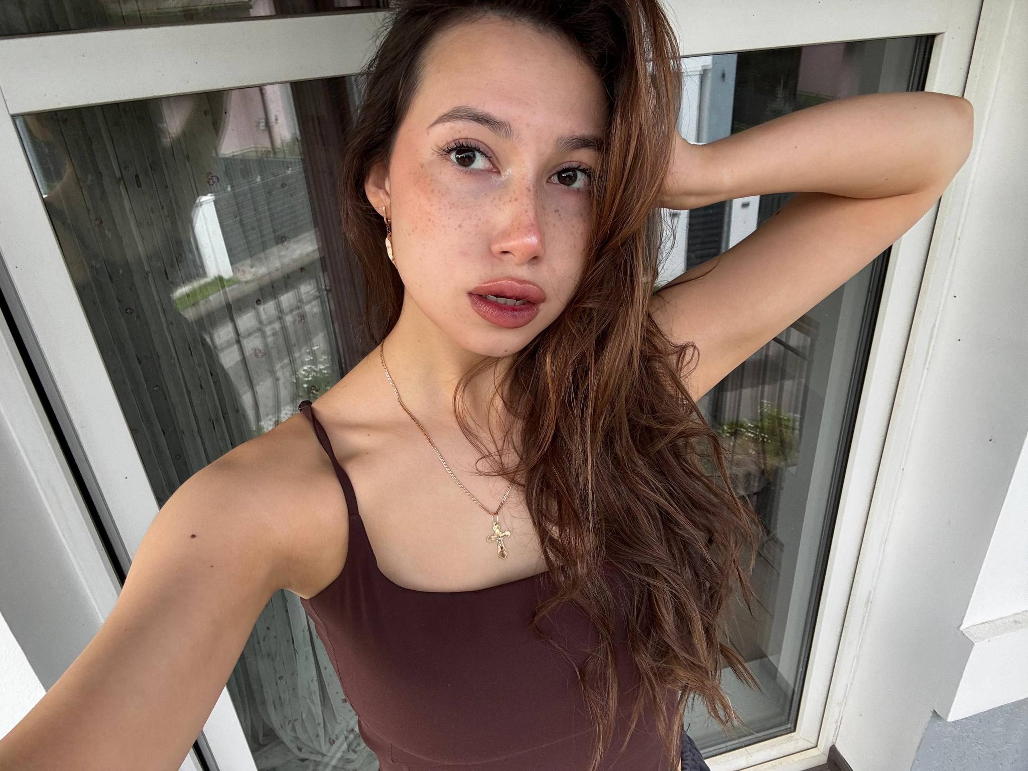 Rosevely Hot